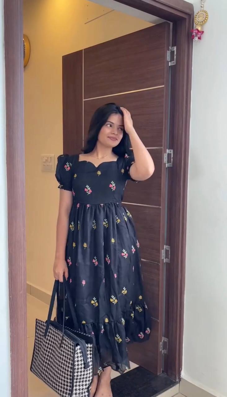 Gown's