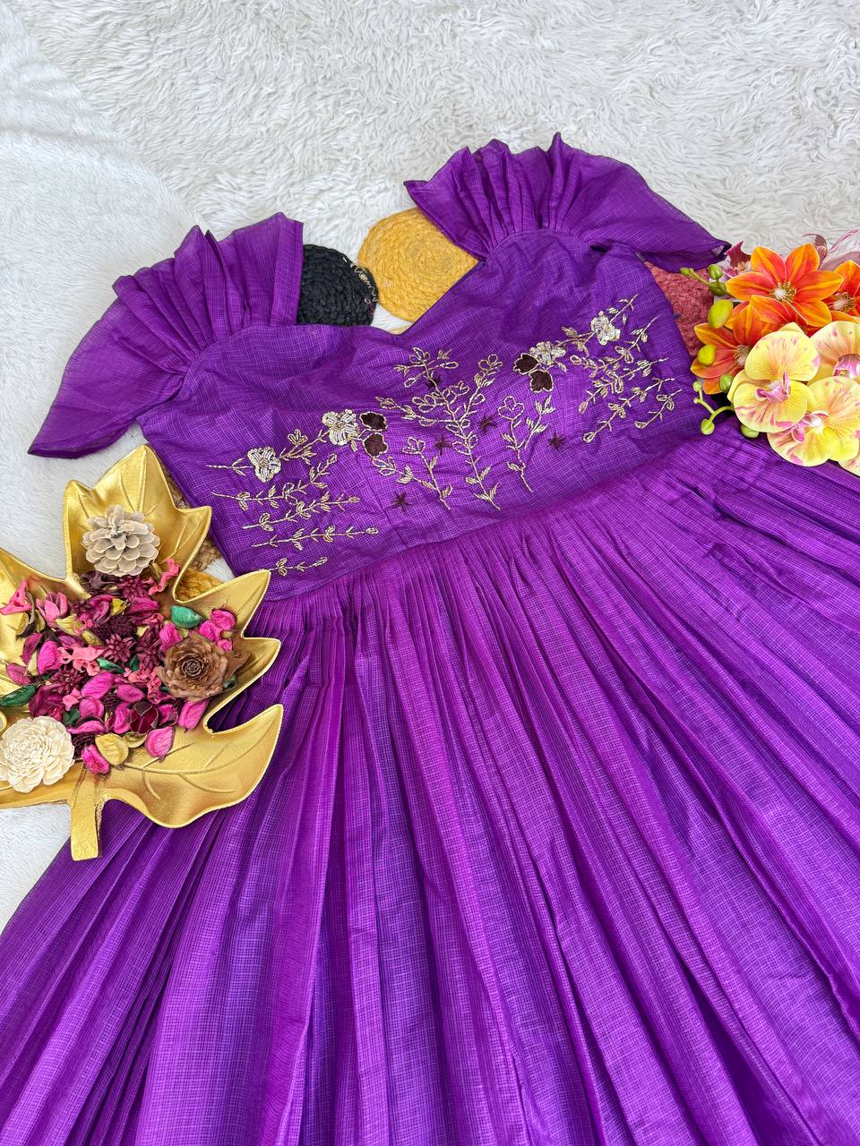 Gown's