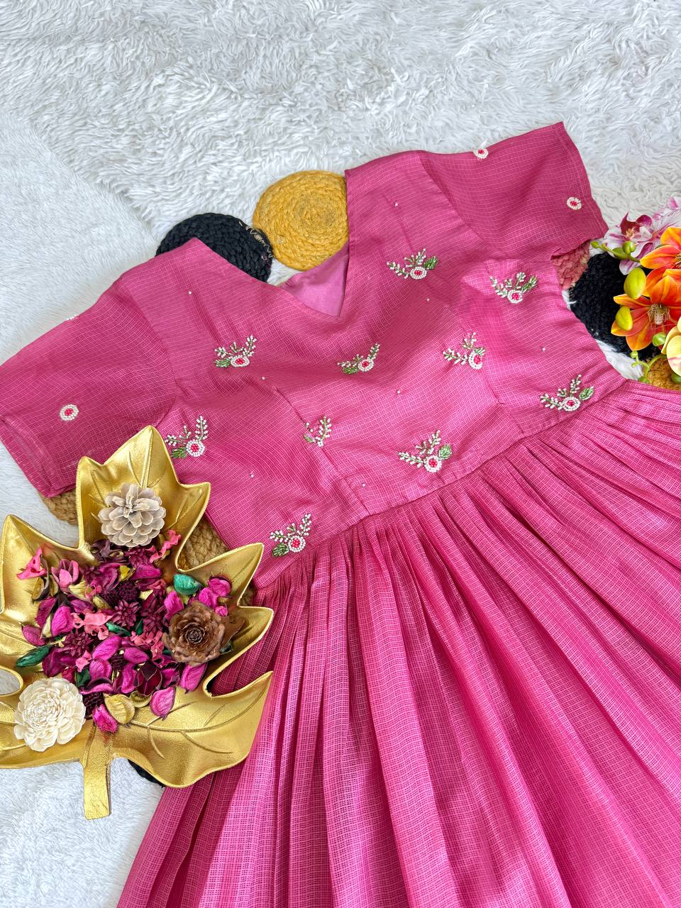Gown's
