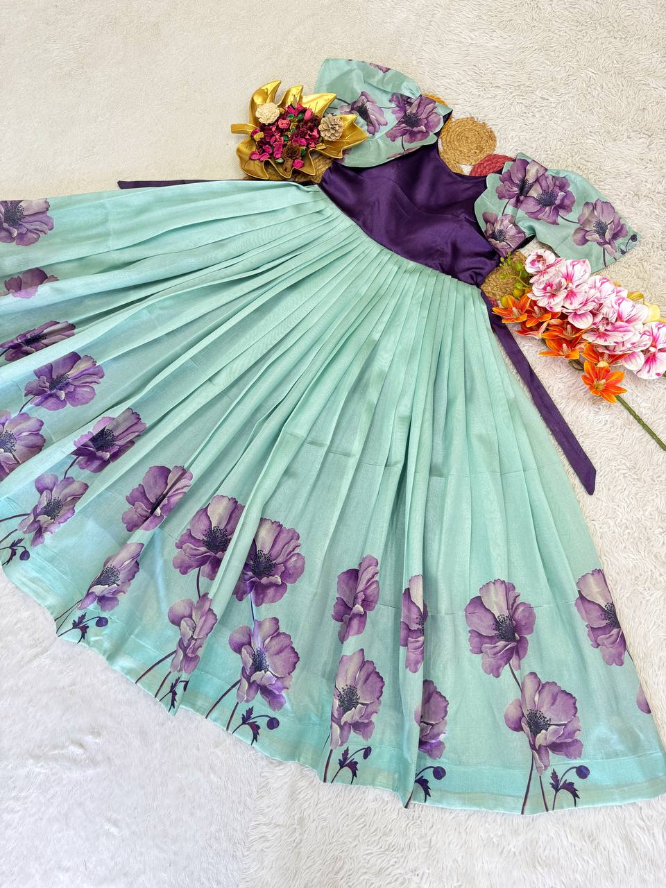 Gown's