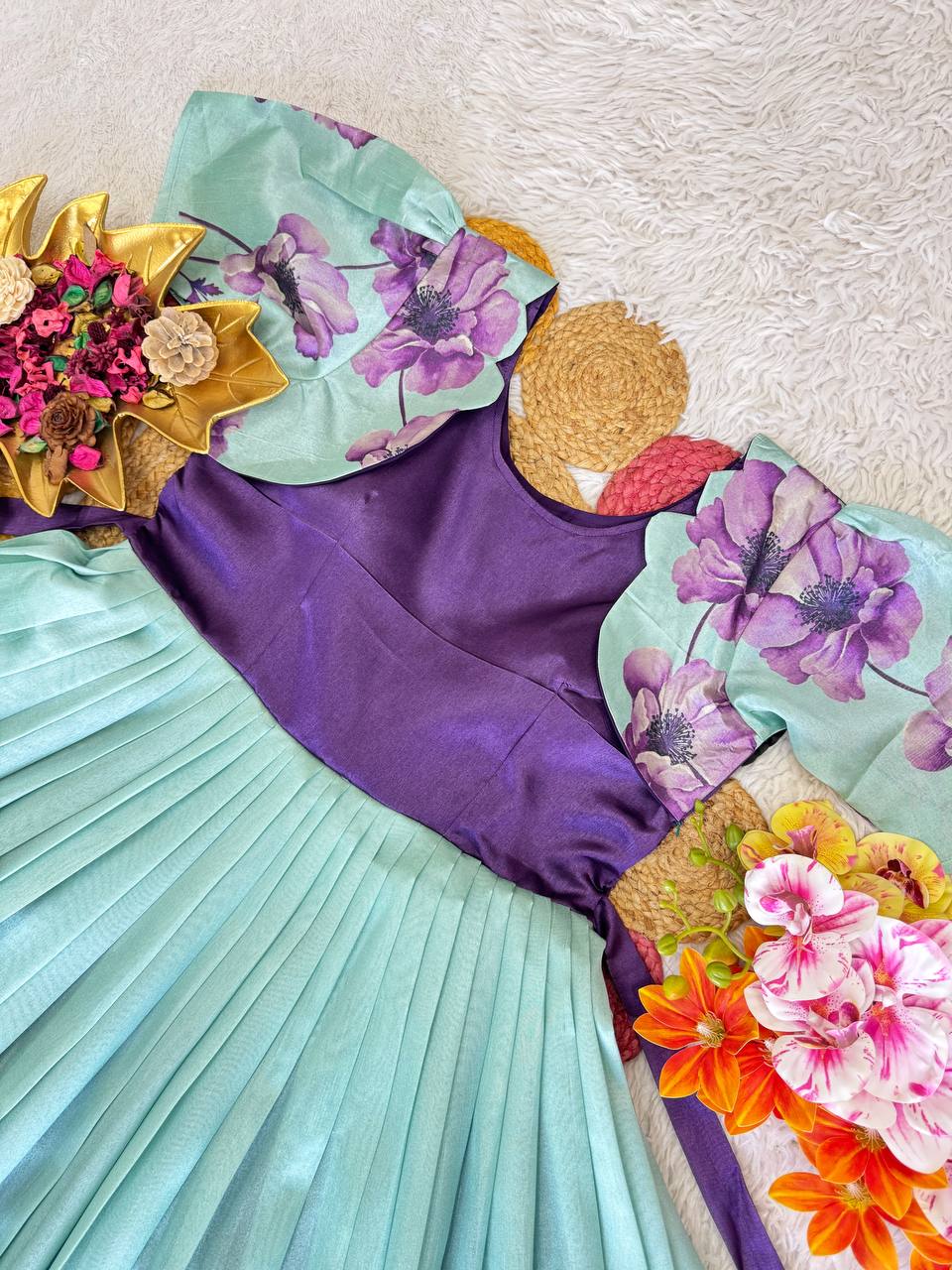 Gown's