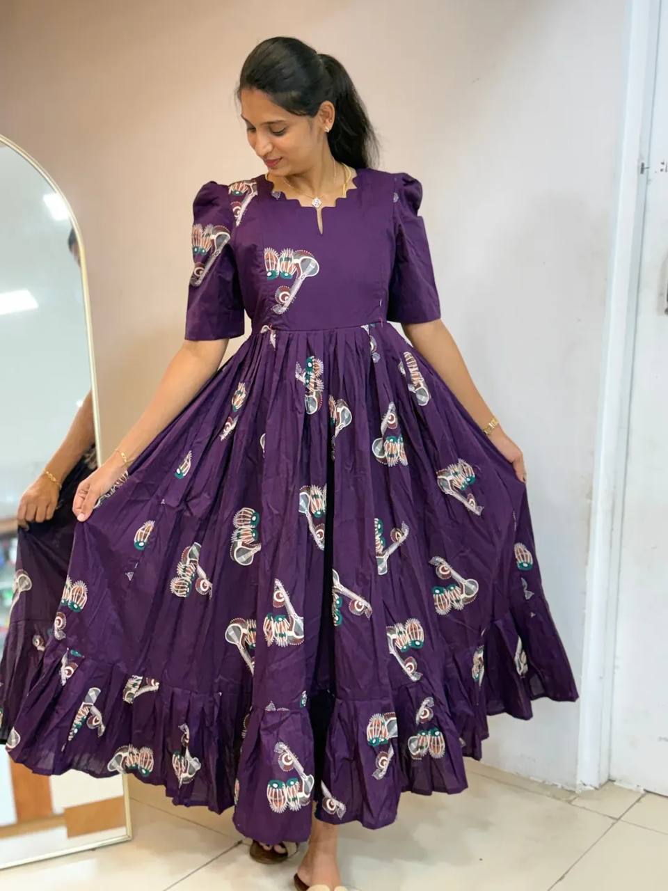 Gown's