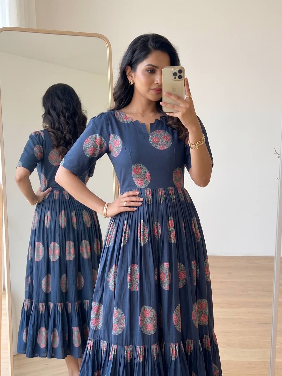 Gown's