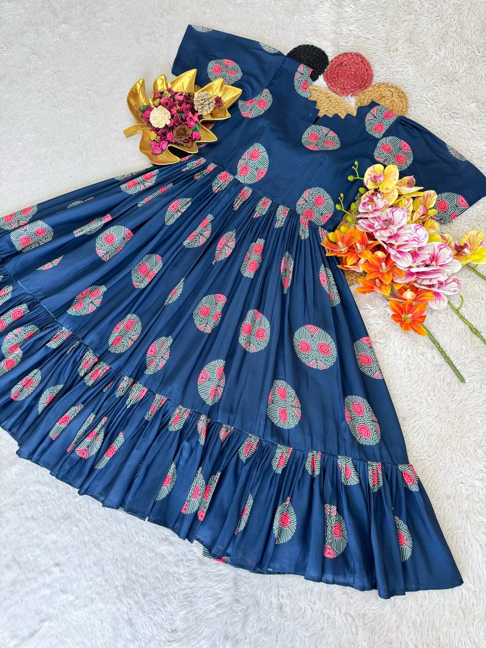 Gown's