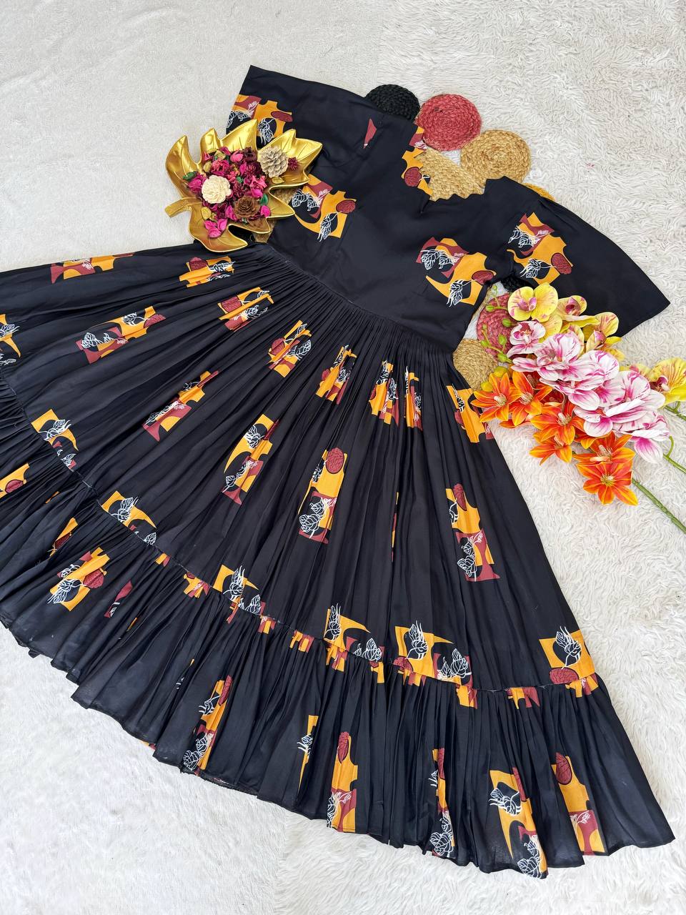 Gown's